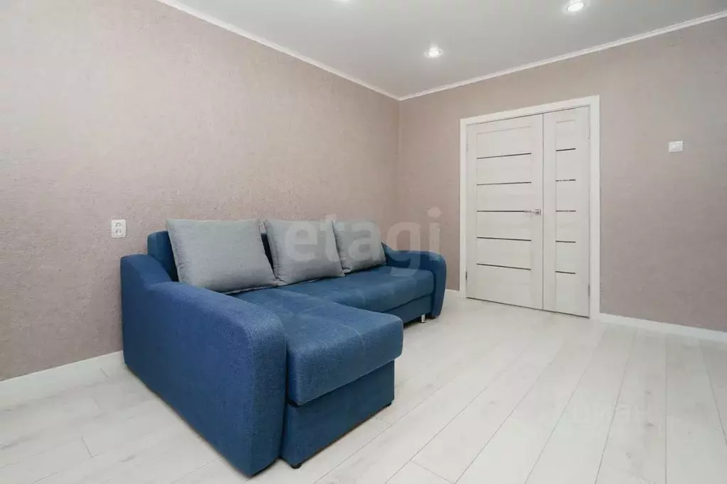 4-к кв. Омская область, Омск Заозерная ул., 28 (74.6 м) - Фото 1