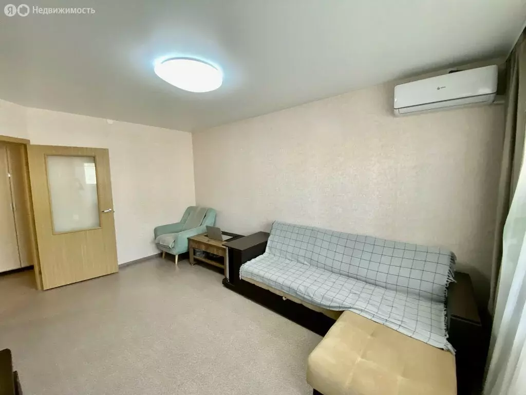 3-комнатная квартира: Волгоград, улица Тимирязева, 35 (69.7 м) - Фото 1