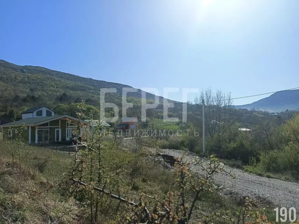 Участок в Севастополь с. Тыловое, пер. Земляной, 5 (6.0 сот.) - Фото 1