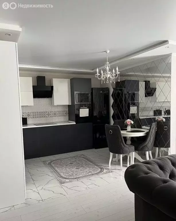 2-комнатная квартира: Энгельс, улица Тельмана, 25 (56 м) - Фото 0