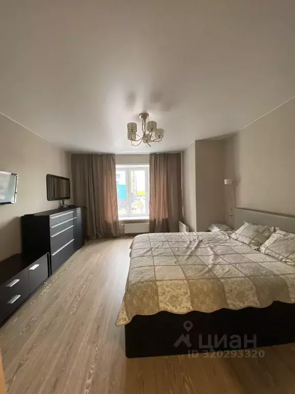 1-к кв. Красноярский край, Красноярск ул. Петра Ломако, 2 (43.0 м) - Фото 1