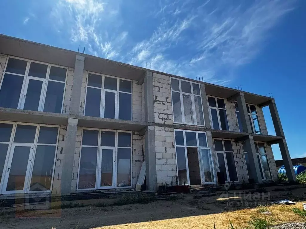 Дом в Крым, Сакский район, с. Уютное  (296 м) - Фото 2