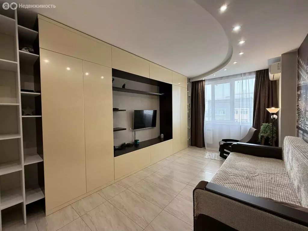 1-комнатная квартира: Волгоград, улица Малиновского, 10 (39.8 м) - Фото 1