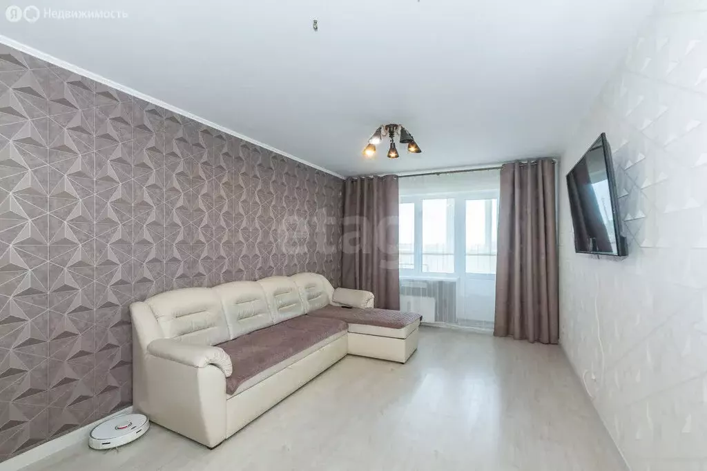 3-комнатная квартира: Омск, улица Завертяева, 18/5 (81 м) - Фото 0