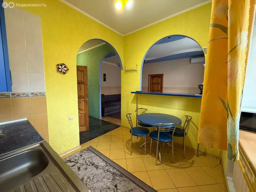 2-комнатная квартира: Симферополь, улица Павленко, 1 (60.7 м) - Фото 2