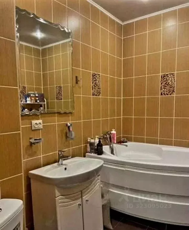 1-к кв. Омская область, Омск ул. 9-я Линия, 193 (53.4 м) - Фото 2