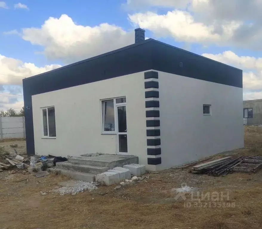 Дом в Севастополь ш. Монастырское, 37Е/3 (81 м) - Фото 1