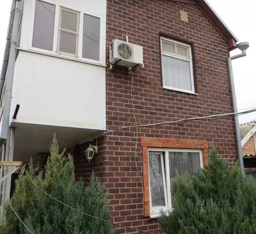 Таунхаус в Краснодарский край, Ейск Коммунистическая ул. (175 м) - Фото 1