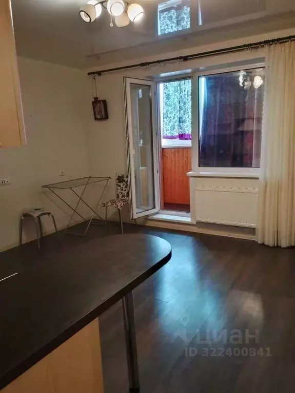 1-к кв. Курганская область, Курган Заозерный жилрайон, 7-й мкр, 23 ... - Фото 0