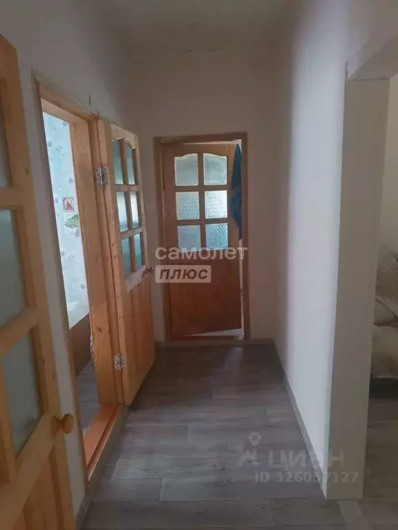 Дом в Калмыкия, Черноземельский район, пос. Комсомольский пл. Ленина ... - Фото 2