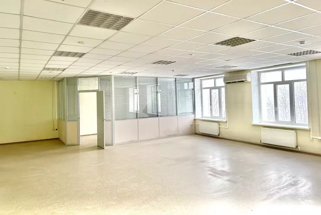 Офис в Тюменская область, Тюмень Ялуторовский тракт, 11-й км, 7 (180 ... - Фото 1
