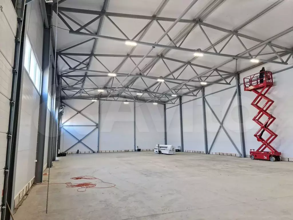 Склад, помещение свободного назначения ангар 750м - Фото 0