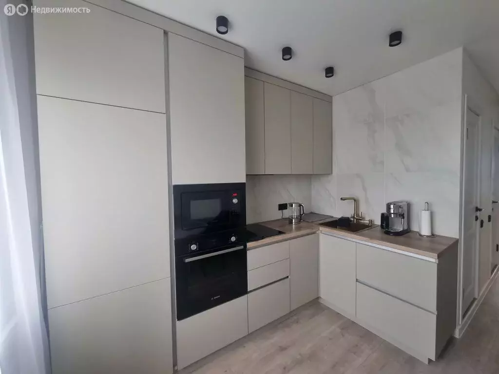 1-комнатная квартира: Челябинск, улица Молодогвардейцев, 19 (40 м) - Фото 1