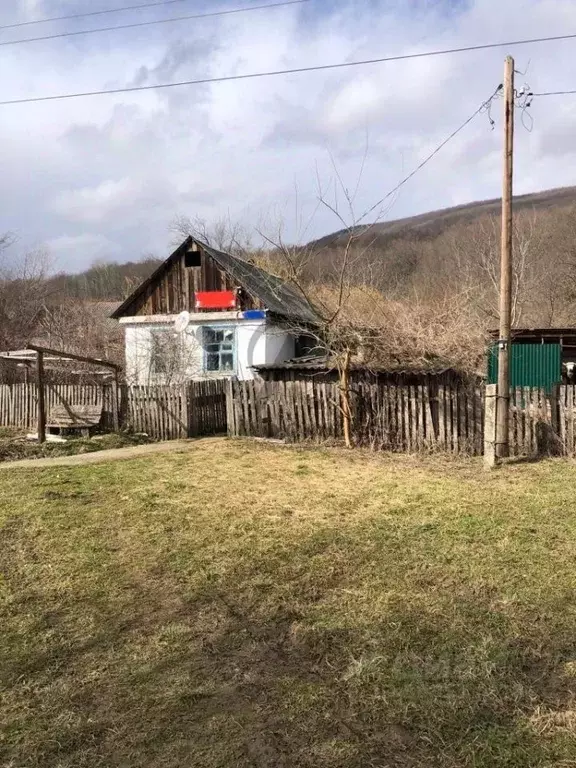 Дом в Краснодарский край, Апшеронский район, Куринская ст-ца ул. ... - Фото 0