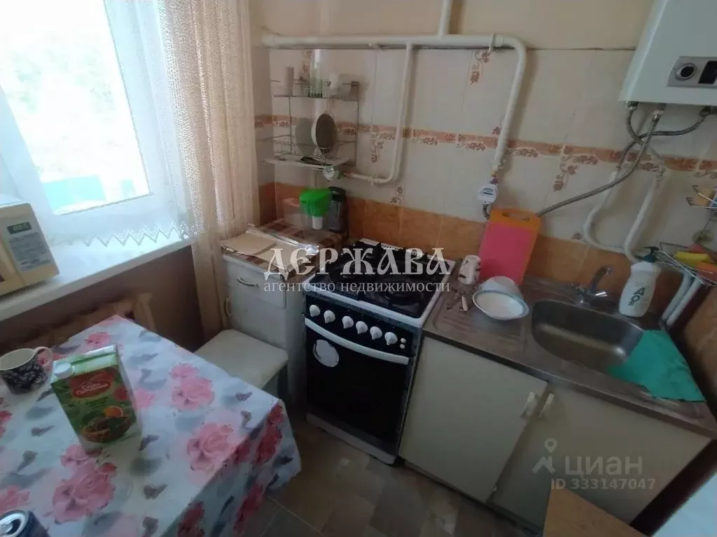 Комната Белгородская область, Старый Оскол ул. Ленина, 87/1 (10.0 м) - Фото 1