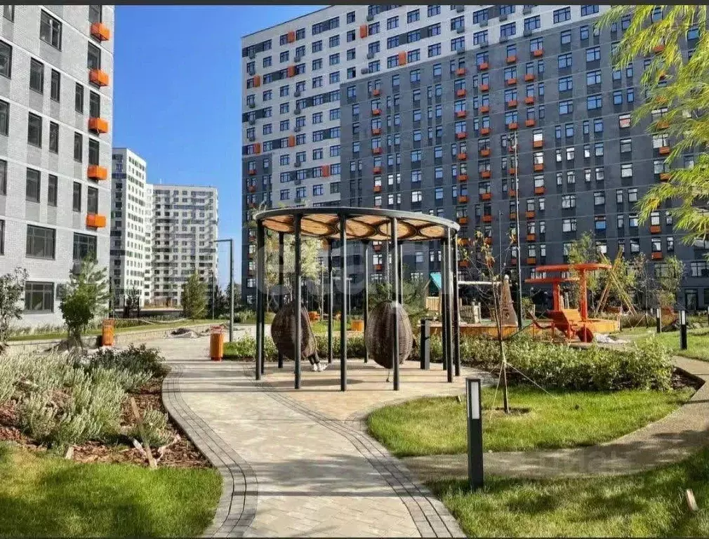 3-к кв. Тюменская область, Тюмень ул. Первооткрывателей, 8 (76.3 м) - Фото 1