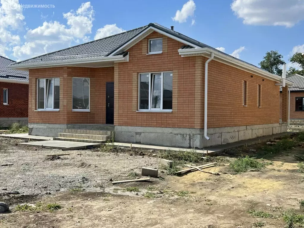 Дом в Михайловск, улица Андрея Сахарова, 4 (150 м) - Фото 1