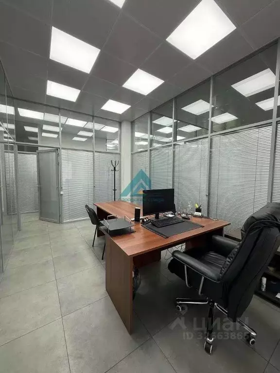 Офис в Оренбургская область, Оренбург Полигонная ул., 21 (167 м) - Фото 1