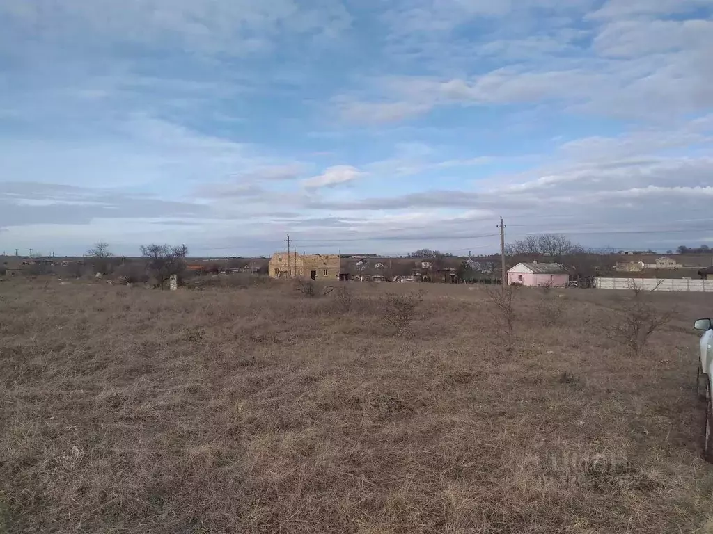 Участок в Крым, Симферопольский район, с. Пожарское  (10.0 сот.) - Фото 1