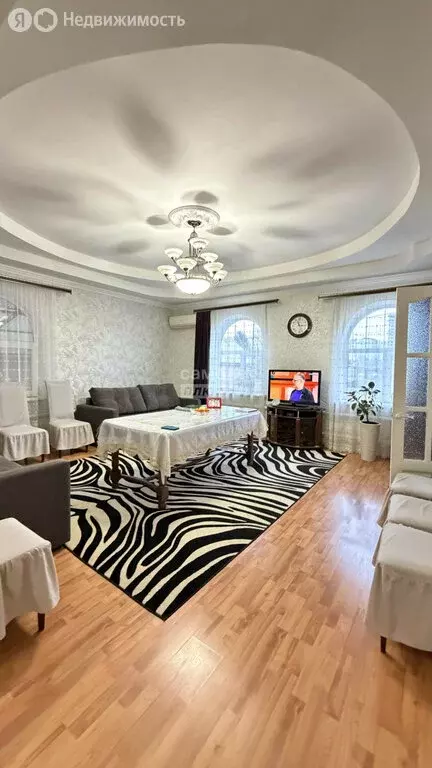 Дом в Астрахань, улица Веденеева, 52 (195.3 м) - Фото 1