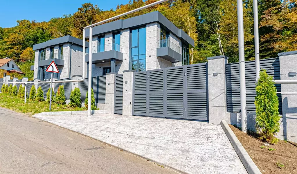 Дом в Краснодарский край, Сочи городской округ, с. Сергей-Поле пер. ... - Фото 1