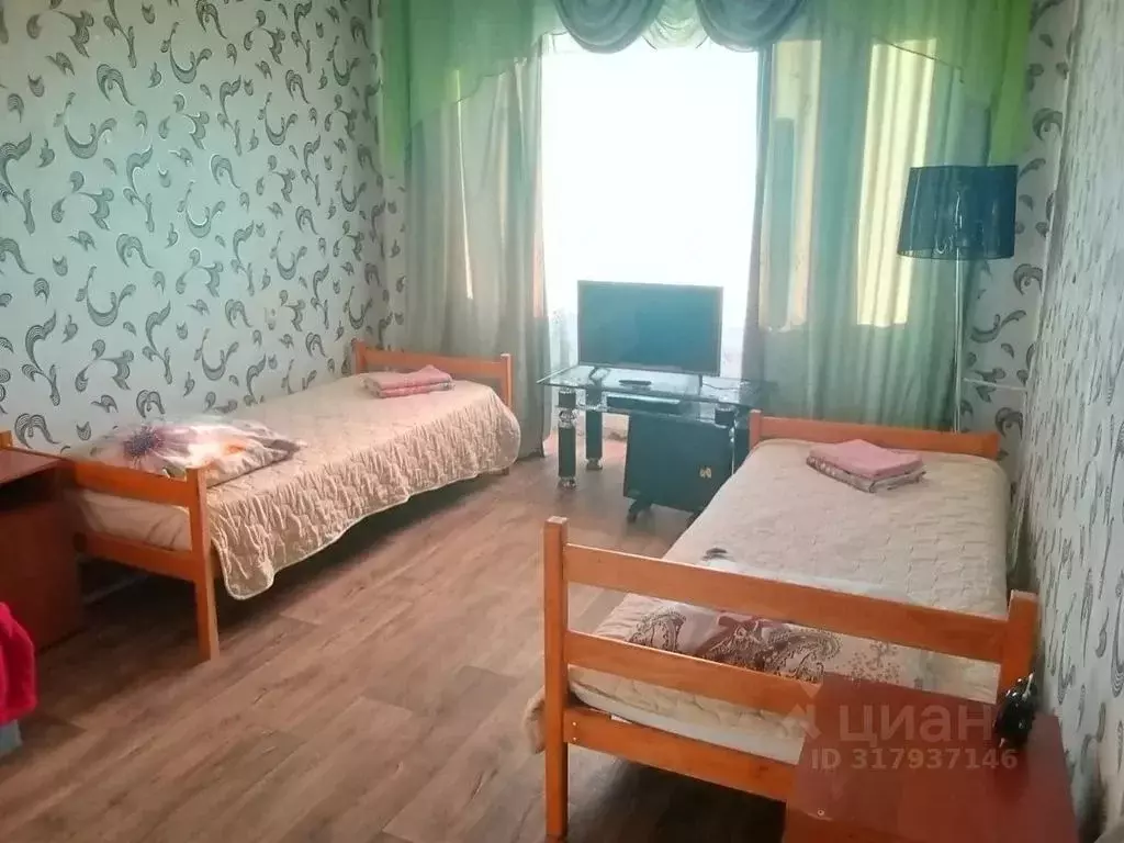 2-к кв. Магаданская область, Сокол пгт ул. Королева, 15 (40.0 м) - Фото 0