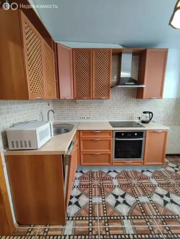 4-комнатная квартира: Челябинск, улица Куйбышева, 65А (82.3 м) - Фото 1