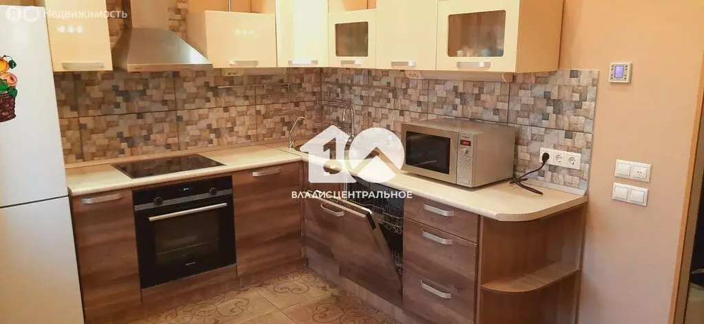 3-комнатная квартира: Новосибирск, улица Залесского, 2/3 (81.3 м) - Фото 0