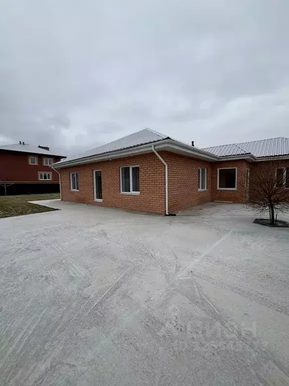 Дом в Челябинская область, Миасский городской округ, пос. Тургояк ул. ... - Фото 1