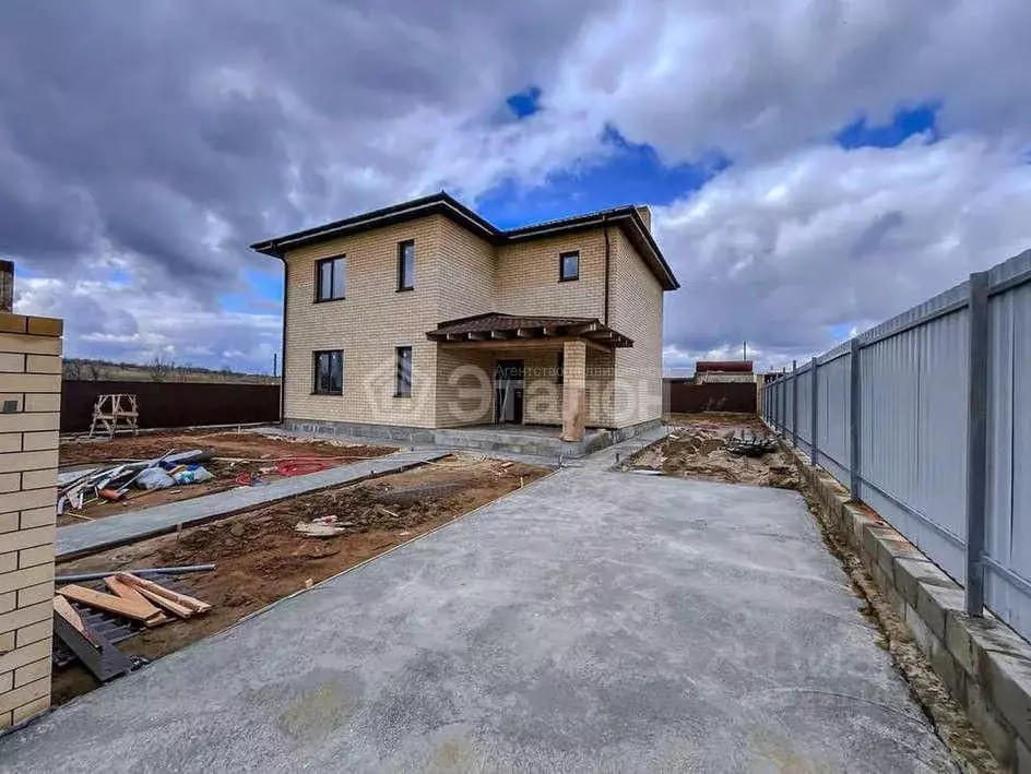 Дом в Волгоградская область, Городище рп, Дубок СНТ ул. Меркулова (180 ... - Фото 1