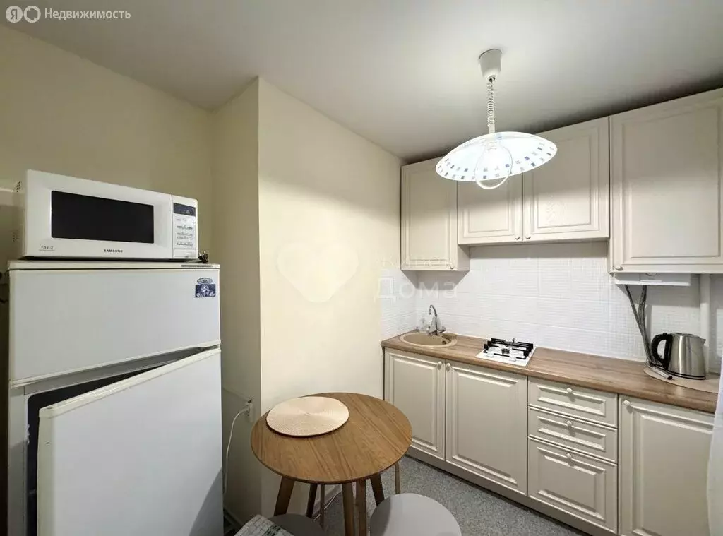2-комнатная квартира: Волгоград, Рионская улица, 18 (47 м) - Фото 0