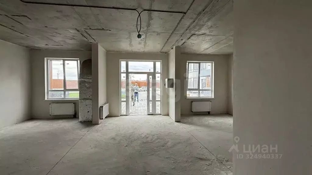 Офис в Крым, Симферопольский район, с. Мирное ул. Славы (72 м) - Фото 1