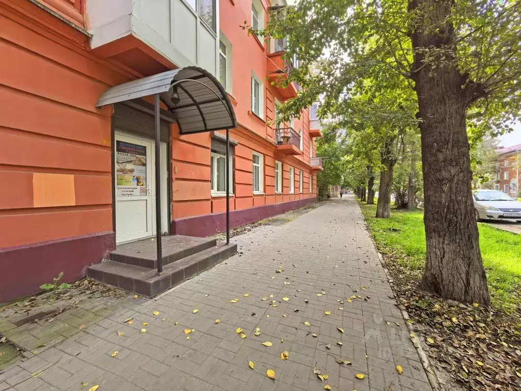 Помещение свободного назначения в Омская область, Омск ул. Серова, 3 ... - Фото 0