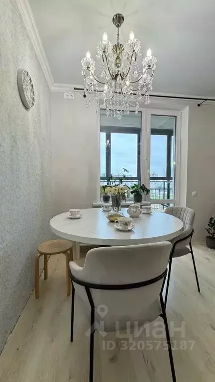 2-к кв. Татарстан, Казань ул. Мансура Хасанова, 15 (56.0 м) - Фото 0
