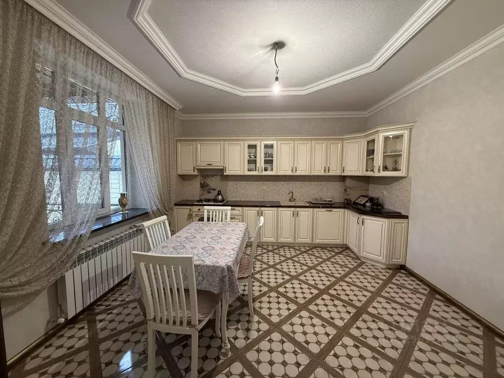 Дом в Кабардино-Балкария, Нальчик ул. Клары Цеткин (270 м) - Фото 2