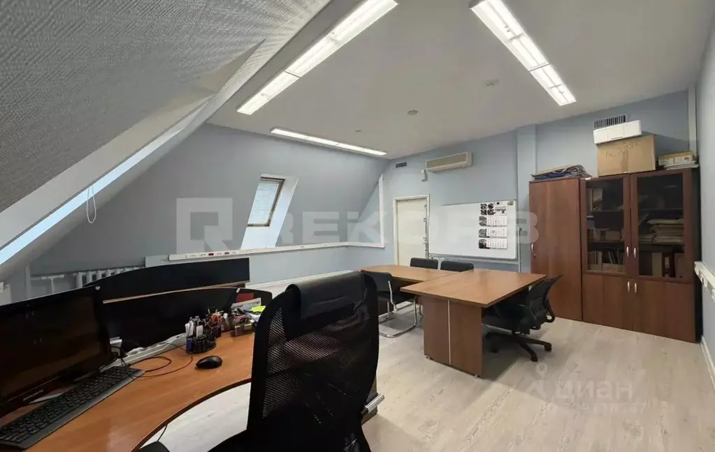 Офис в Санкт-Петербург 7-я Васильевского острова линия, 44 (148 м) - Фото 2