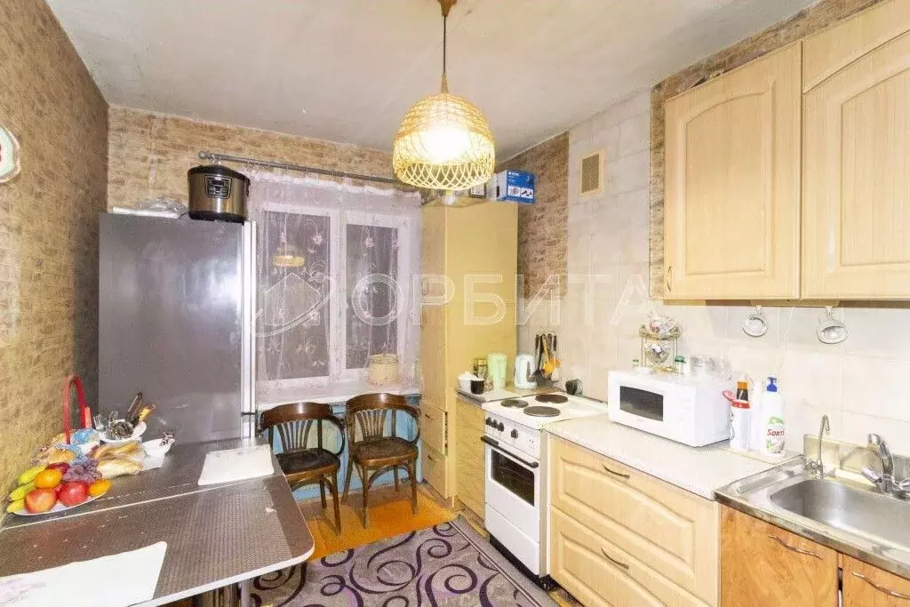 3-к кв. Тюменская область, Тюмень ул. Карла Маркса, 110А (63.4 м) - Фото 1