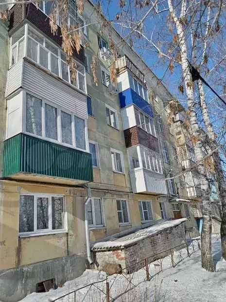 3-к. квартира, 60м, 5/5эт. - Фото 0