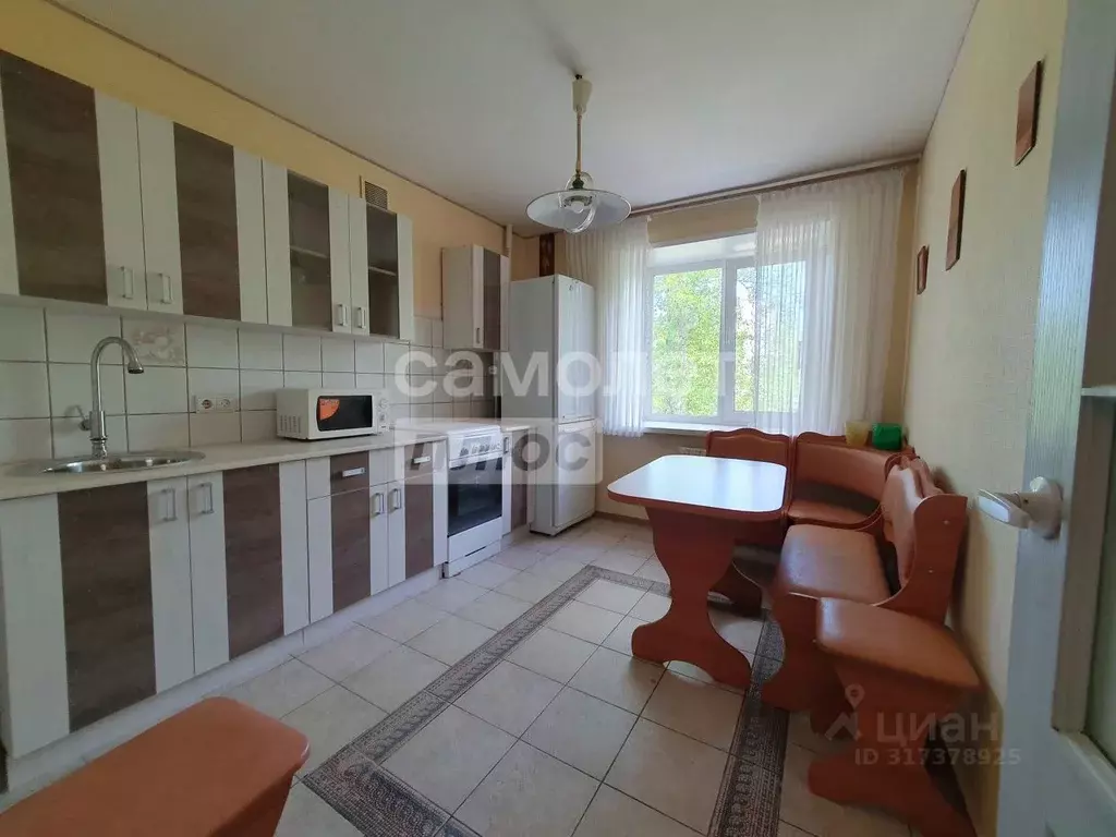 2-к кв. Омская область, Омск Заозерная ул., 17/1 (55.0 м) - Фото 1