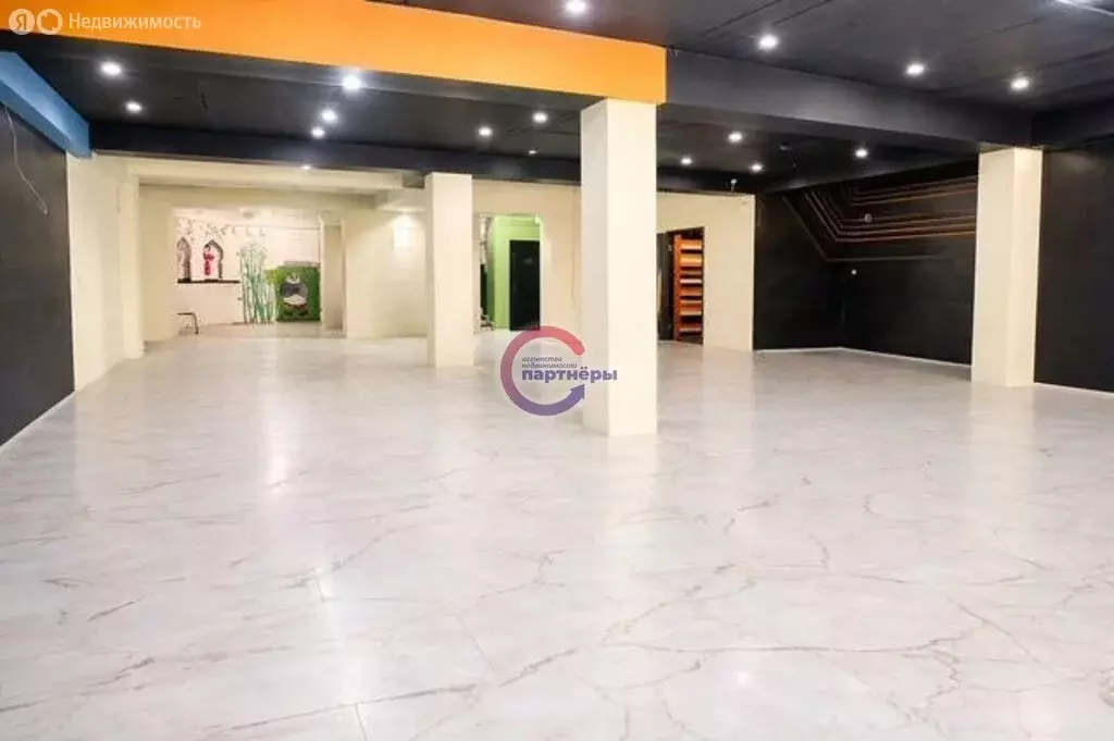 Помещение свободного назначения (220 м) - Фото 2