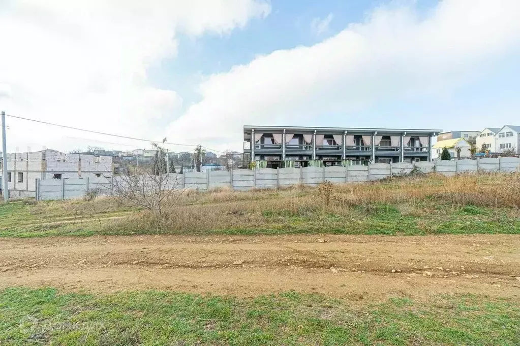 Участок в Севастополь ул. Летчика Алексеева (8.7 сот.) - Фото 1