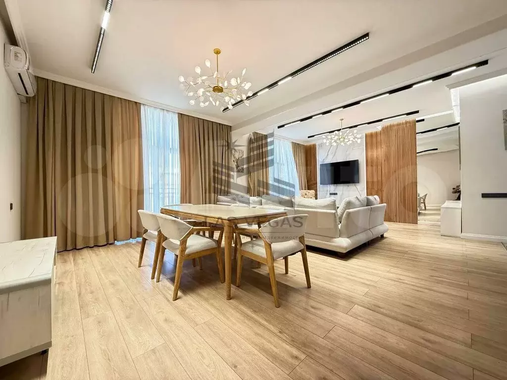 4-к. квартира, 150 м, 15/20 эт. - Фото 0