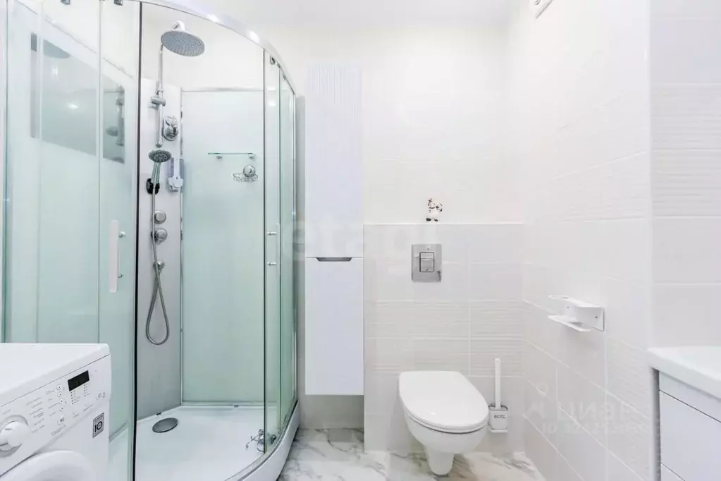 1-к кв. Тюменская область, Тюмень ул. Первооткрывателей, 6 (37.6 м) - Фото 1