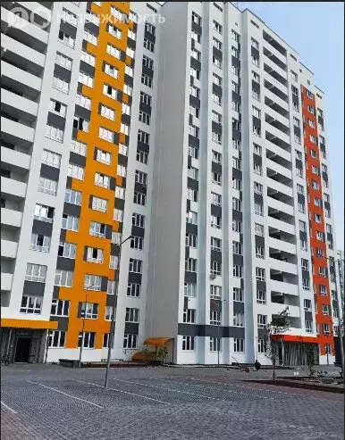 2-комнатная квартира: Тюмень, улица Василия Подшибякина, 12 (62.1 м) - Фото 1