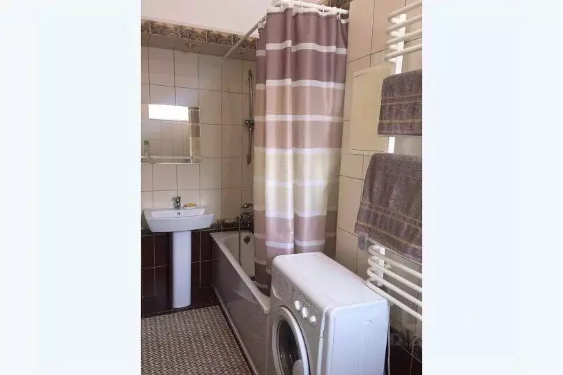 1-к кв. Крым, Евпатория ул. Революции, 29 (30.0 м) - Фото 1