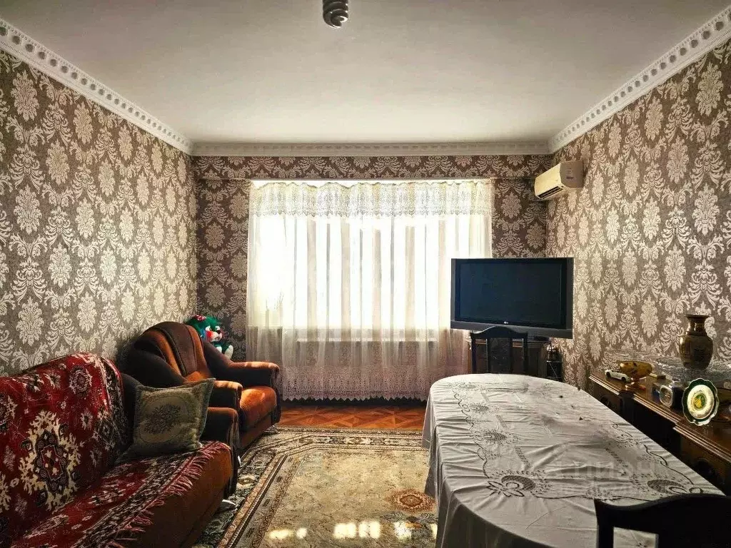 2-к кв. Дагестан, Дербент ул. Атаева, 37 (72.0 м) - Фото 0