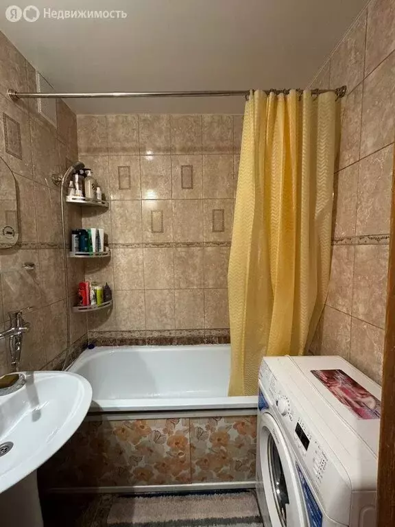 2-комнатная квартира: Ставрополь, улица Парижской Коммуны, 54 (56.4 м) - Фото 0