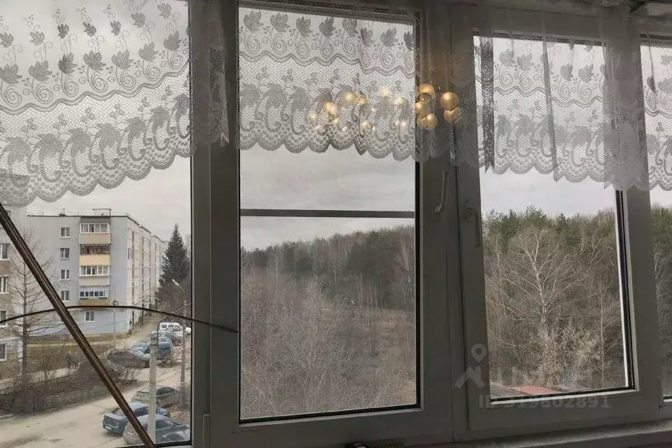 2-к кв. Нижегородская область, Арзамас 11-й мкр, 48 (50.0 м) - Фото 0