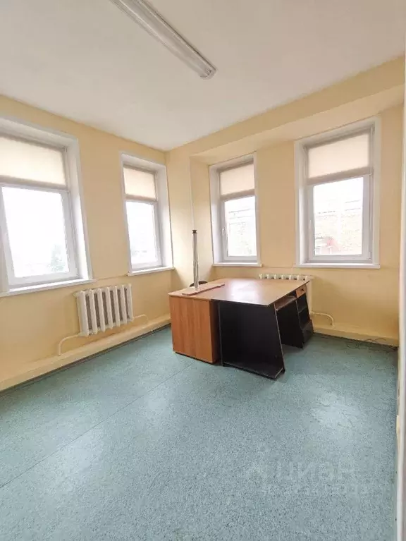 Помещение свободного назначения в Омская область, Омск Третьяковская ... - Фото 1