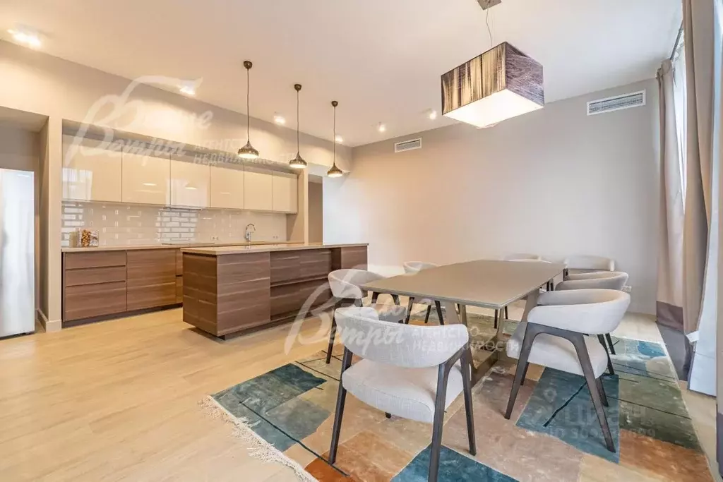 Дом в Москва д. Варварино, Варварино кп,  (423 м) - Фото 1